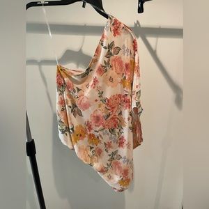 Vivi One shoulder floral top